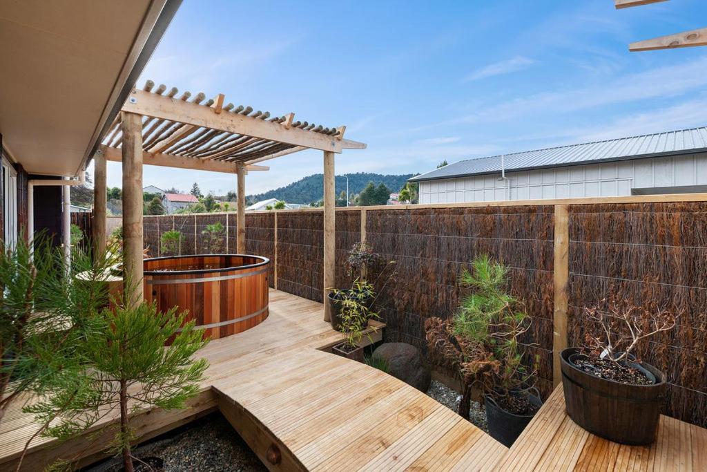 The Purple House - Ohakune Home With Spa Pool Dış mekan fotoğraf